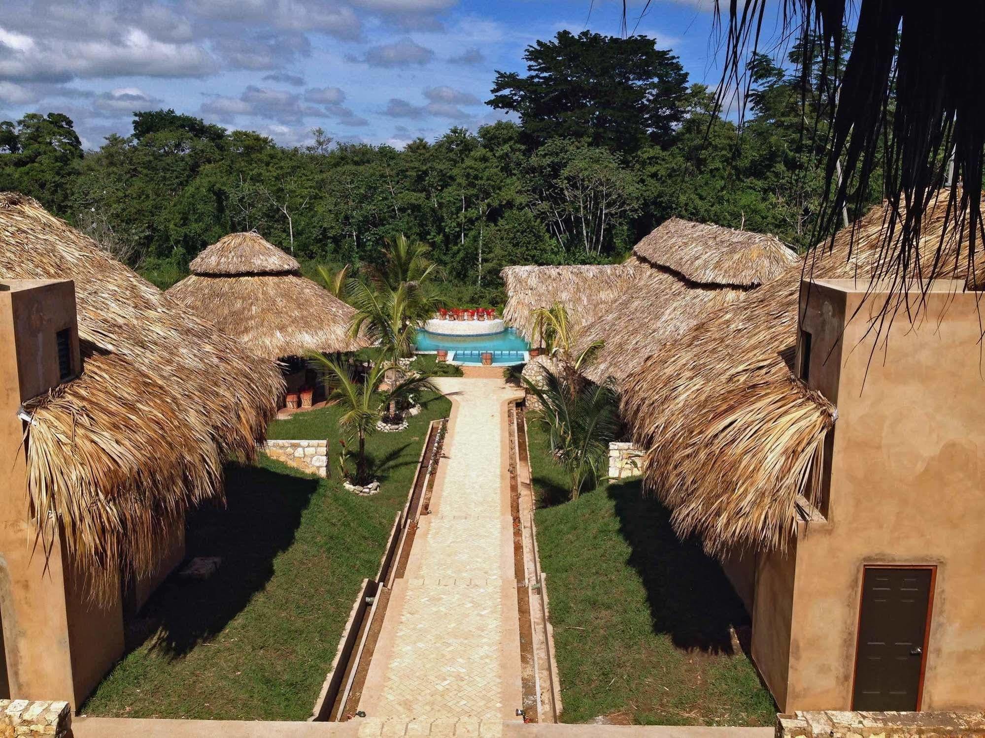 Axkan Palenque, Shows En Vivo & Gastronomia Mar Y Tierra & Travel Agency Exterior foto