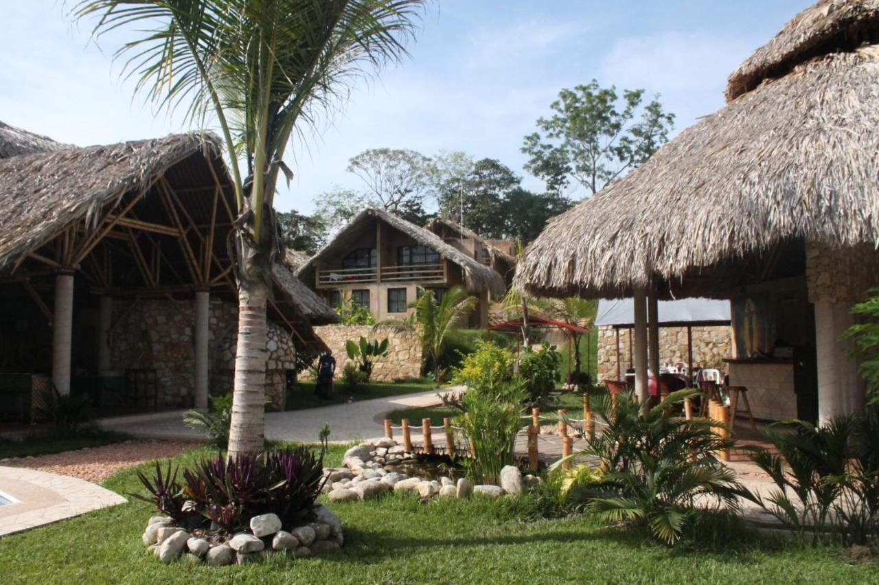 Axkan Palenque, Shows En Vivo & Gastronomia Mar Y Tierra & Travel Agency Exterior foto